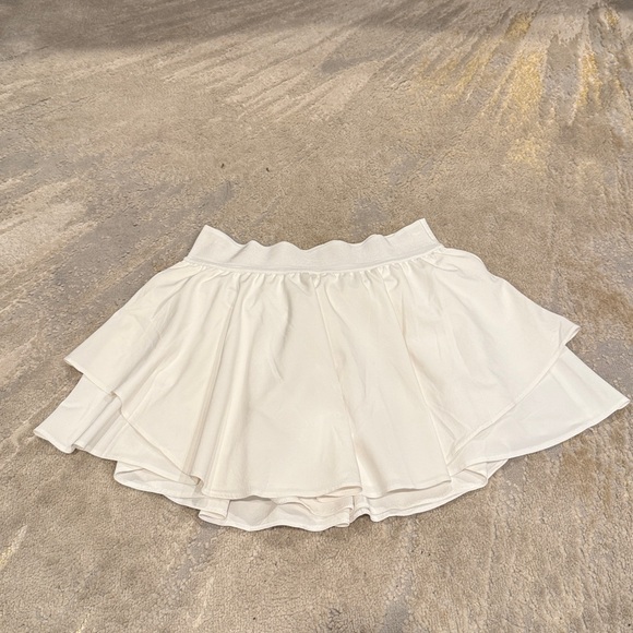 Lululemon Court Rival High-Rise Skirt (White, Size 4) EUC like new - Picture 1 of 9